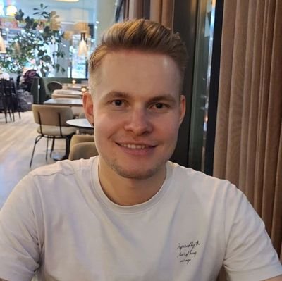 MasterOfCringe's profile picture. Height: 6'3

Fanbase: XO

Age: 24