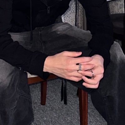 Ra7ivl's profile picture. 