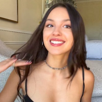 estudoslitio's profile picture. if it's meant to be, then it will be. i forgive it all as it comes back to me.