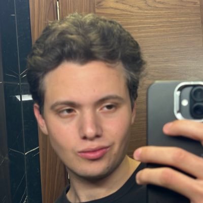 meoomfing's profile picture. inhaling life