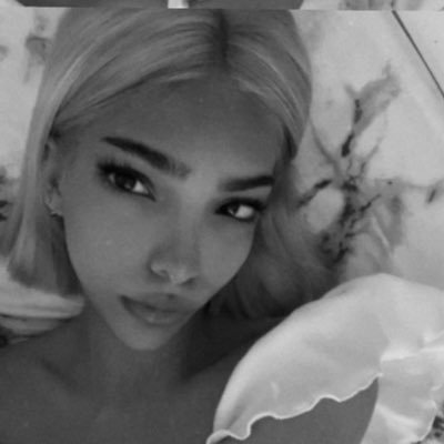 babywhitecat_'s profile picture. stuck between idk, idc and idgaf