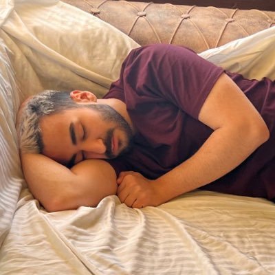 Nickhabits's profile picture. خوابیم لطفا مزاحم نشید، طرفدار پسرای جذاب؛ فارغ از سلامت روان.