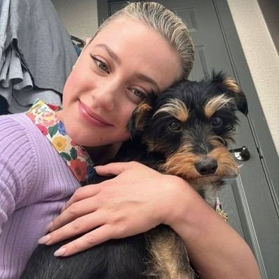 Joy80722's profile picture. 