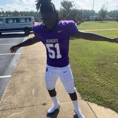 keroyhughes229's profile picture. 6,0 198lbs #Defensive end C/O 26,2292544983
