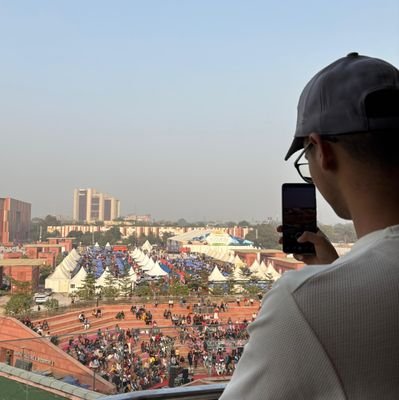 ashuquotes's profile picture. 