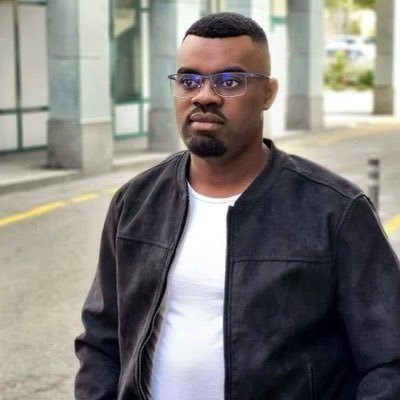 lin87thomas's profile picture. 