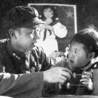 dhfzvbj11050's profile picture. 雷锋（1940年12月18日—1962年8月15日），原名雷正兴，出生于湖南长沙，中国人民解放军战士，共产主义战士    日常生活分享：@Shutdxcb