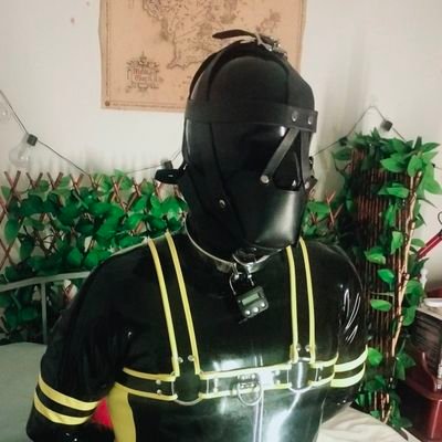 RubberSorcerer's profile picture. Lvl 35 NSFW. Nerdy Gimp. 18+. 

Minors DNI. 

Beemit: RSorcerer

DnD, Chain Maille, drone thoughts.

rubbersorcerer@gmail.com