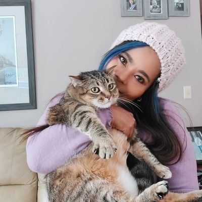 ResistamosCol's profile picture. Administradora de Empresas. #Petrista al 💯% por los siglos de los siglos, amén! Cuenta configurada para no recibir notificaciones de Bots.