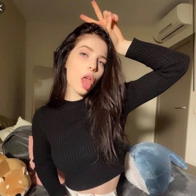 jessica34352592's profile picture. 