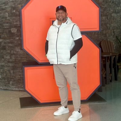 coachcurtis42's profile picture. 🏈🏐🥎⚾️ COLLEGE COACHES I HAVE SOME DIFFERENCE MAKERS TO SHOW YOU !! OWNER OF https://t.co/JfilaNKzn7 CONNECTIONS WITH CONSISTENCY!