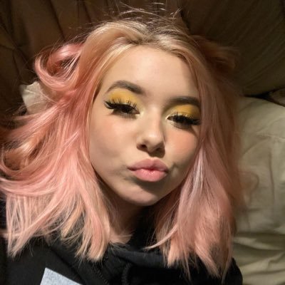 sweetlexa01's profile picture. 