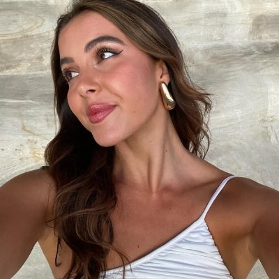 Sarah_2mls's profile picture. Peter 5:7 Cast all your anxiety on Him because He cares for you.  🕊️💞

NO DMS ❌ NO PORN 🚫