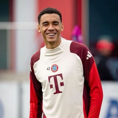 AntoNesque1's profile picture. @fcbayern