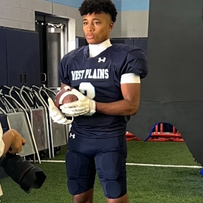 Ryann519042's profile picture. class of 2029 #3 RB