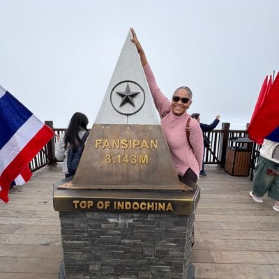 GabbixKimmy's profile picture. I’m a hopeless romantic 💐      
Here for #TriniTwitter 🤣 
I talk movies and tv shows #HERReviews
Client Services👩🏽‍💻