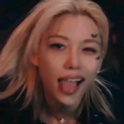 geomijulll's profile picture. there when she cried you saved her life | hf🧷