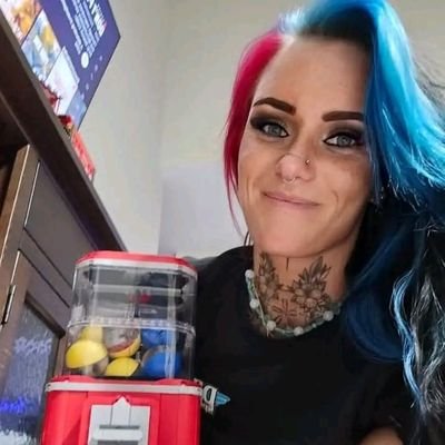 MonicaMagi66037's profile picture. backup account 
follow up