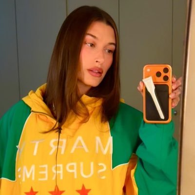 stormanalu's profile picture. bieber fever? has increased to BIEBERS fever 🧑‍🧑‍🧒