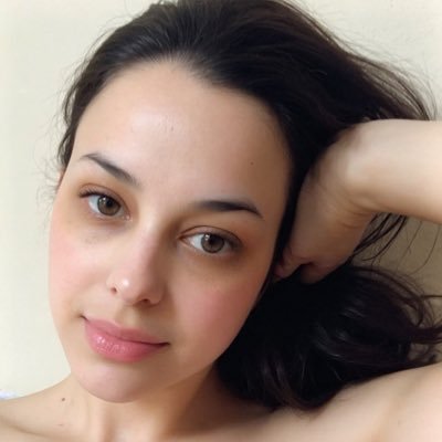 LittleCanaryblu's profile picture. Mom of 3 🍼 | Critical Care Tech ⚕️ | Future Flight Nurse ✈️ Dark humor, soft heart, quiet menace. Florida based. I take care of people & talk my sh*t 🥲