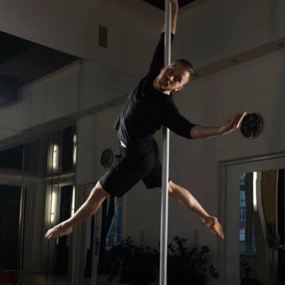 _palesuk_'s profile picture. Mixing pole dance, contemporary dance & duets🍹| Warsaw 🇵🇱 | DM in Insta for group and individual classes info ✍️