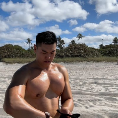 csv459's profile picture. ig: @ wng.csv • 6’1 / 240 lb.