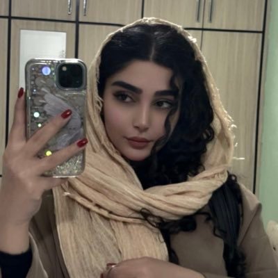 Moanam00n's profile picture. مَن از تَبارِ غُربتم، از آرزوهای مَحال…