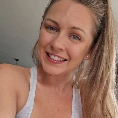 Beckey1363667's profile picture. 