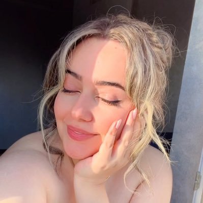 haaajaaar__'s profile picture. هـ...