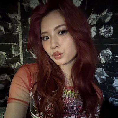 louistroan's profile picture. apresentadora do concurso de lésbicas da uff