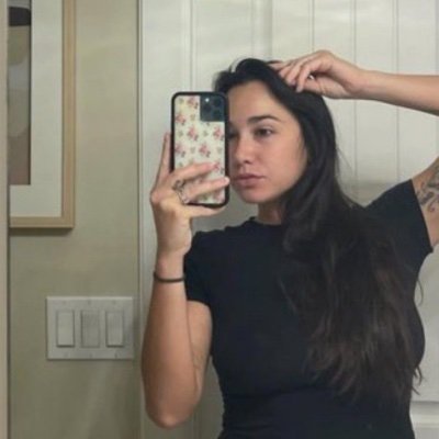 Arz8934875's profile picture. İzmir / İstanbul