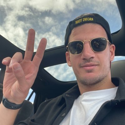 FabriBuschiazzo's profile picture. Futbolista. Inversor .