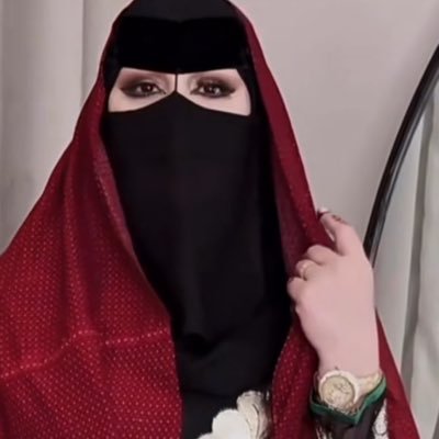 s3_0070's profile picture. لييت الرساله ريشتن من جناحي ✨بس الرساله حتت الريش كله ✨