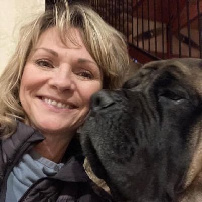 BethWells_M's profile picture. love live laugh.