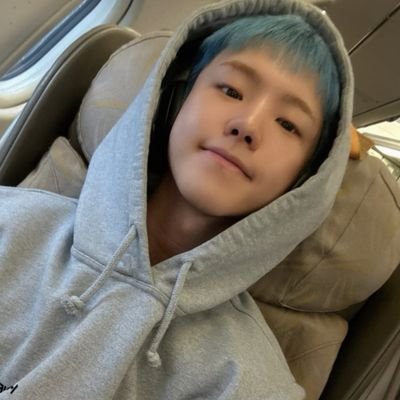 leaderzluvr's profile picture. 영원한 열셋 | 🍒🐯🍚