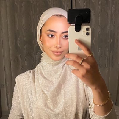 babyimacat's profile picture. 23 | pointless tweets