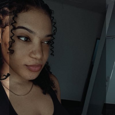 grayce_paul's profile picture. Software Developer | Mixed-Media & Texture Art | Obsessed with crafting experiences—digital or physical 👩‍💻👩‍🎨🎨