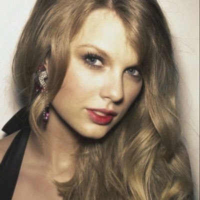 bibiiszinha's profile picture. I'm the problem, it's me | tnx3