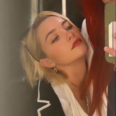 semper_curiosus's profile picture. She/Her. I tweet things. 💁‍♀️