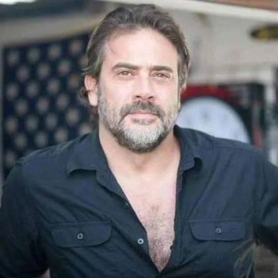 YyqxP's profile picture. لاتكن امام. الناس. قديس. وفي خلواتك. ابليس