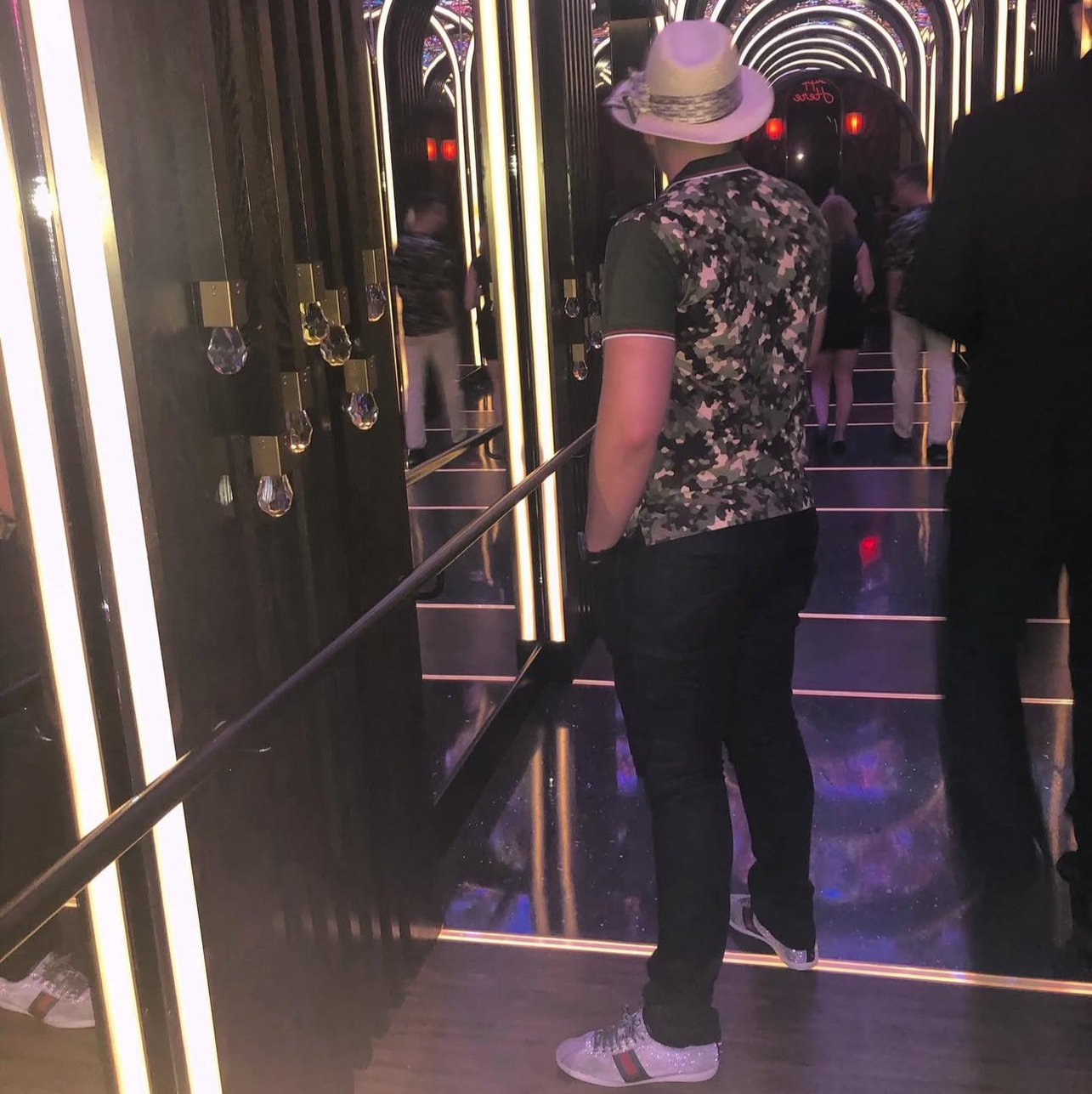 Crismireles25's profile picture. 