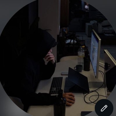 stagesetup's profile picture. Desk Setup & Photography 📷 |Code "STAGE" at @WallhackHQ @G_Wolves @Iqunix for 10% off | Business Inquiries 📩: stagebusinessdeals@gmail.com