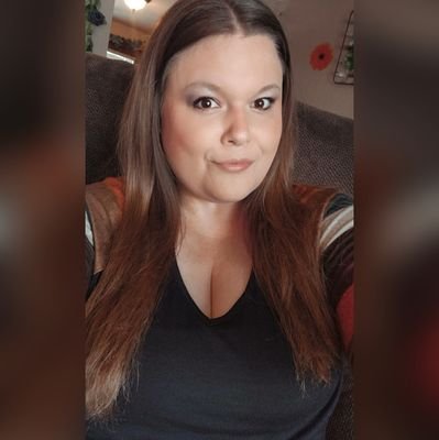 LGwiscochick's profile picture. Green Bay Packers for Life🏈 💚💛  
Love dogs more than humans 🐾
Rescue Momma to Logan🐕
Favorite word is Fuck