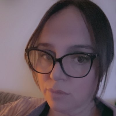 VickiWainw's profile picture. 