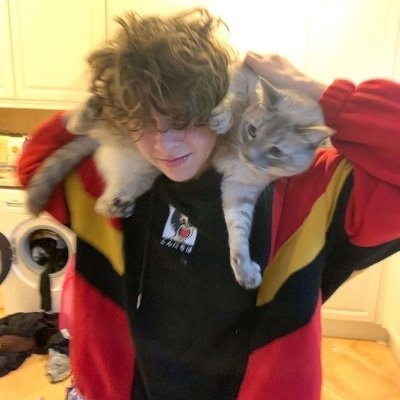 loganslastkiss's profile picture. read expanded
-airbuds x1, sabrina X1, nicki x4
-dumbass american
-bi

“can i get something… normal?”