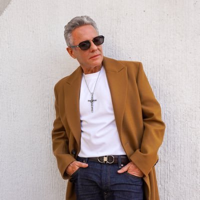 ayalaalexis's profile picture. Actor | Director | Productor  Estar presente, ser real. Elegir la vida una y otra vez. @markatalent