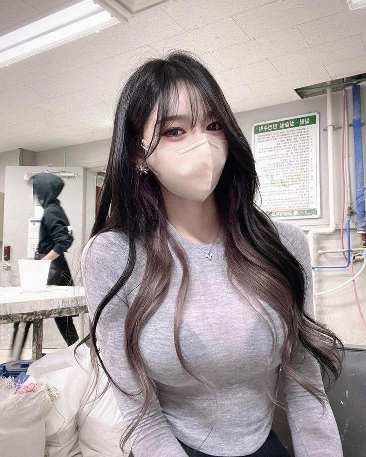 SFairborne75635's profile picture. いっぱい奥つき壊してほしい。
大きなスイカを激しく揺らしてほしいの。