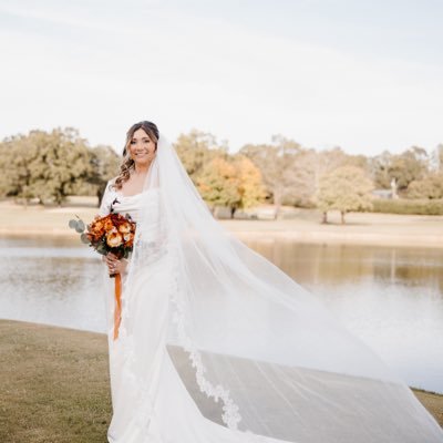 ChristinaaaW's profile picture. BE KIND :)