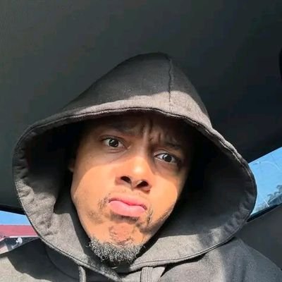 fadapatric's profile picture. Just me.😶‍🌫️