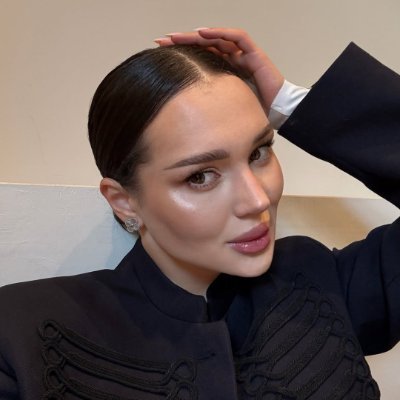 samantsmitdxwv's profile picture. Bold designs, strong work ethic.✨